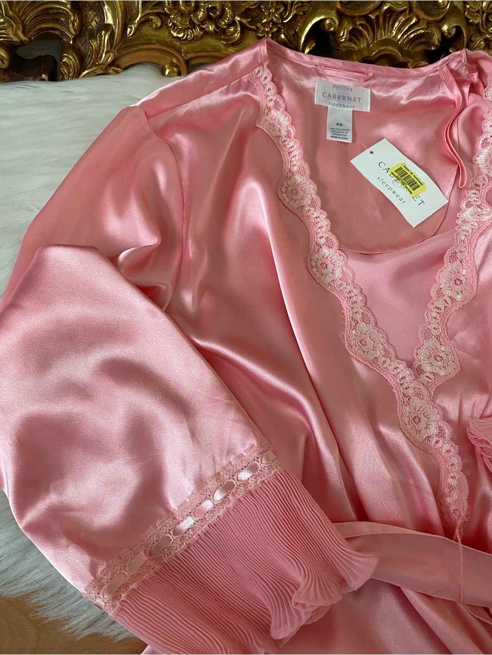 Cabernet Intimates Feminine Frills Robe - Picture 5 of 10